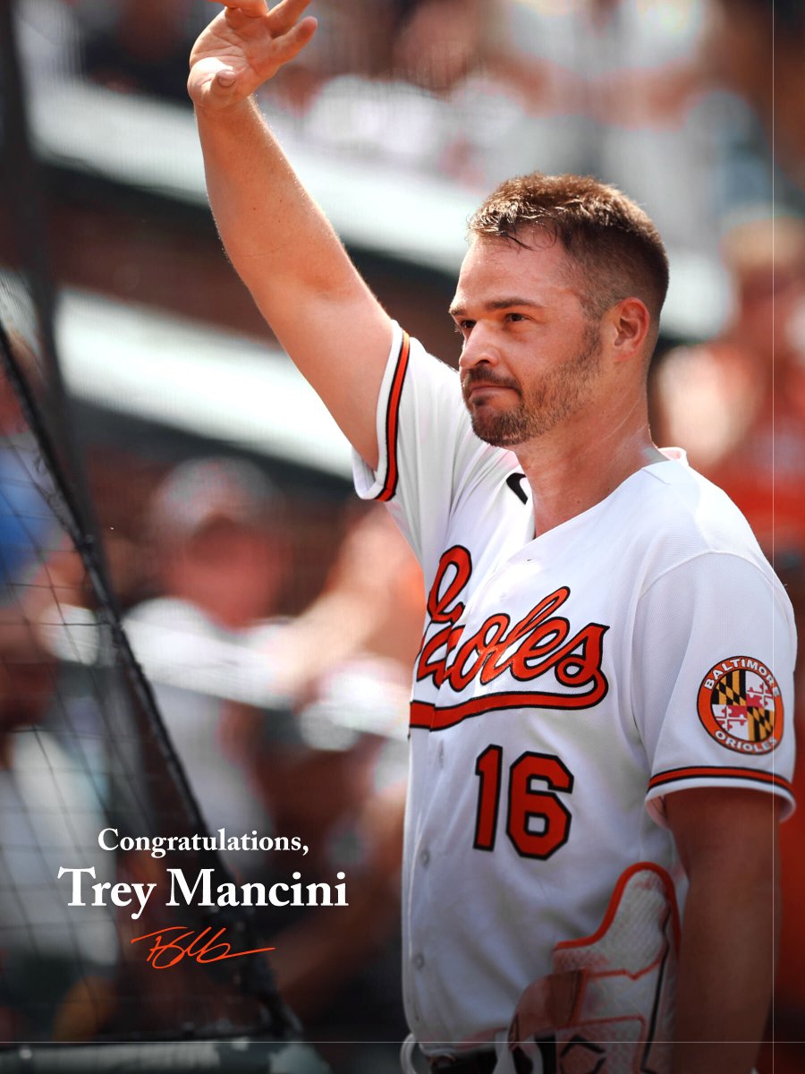 Orioles's tweet photo. Congratulations on an incredible career, Trey 🧡👏

Thank you for everything you’ve meant to Baltimore and Birdland. https://t.co/GMWYNKAFMw