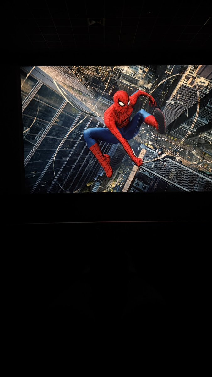 Big_khaddyy's tweet photo. movie night 🤍🥂 https://t.co/sJ0rRwBoWC
