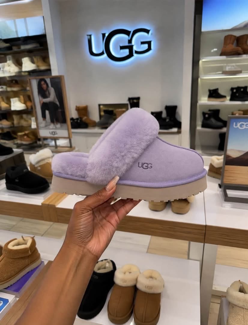 layxsnv's tweet photo. It’s almost time to pull the UGGs out &amp; they just dropped a new colorway “Warm Lilac” 💜 https://t.co/CotyXhGukU
