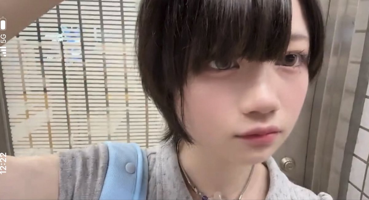 3jxvpg's tweet photo. @Hackyou_OL まるーんさんは垢消し逃亡しましたが、こるめろさんは新垢で自撮りをあげています https://t.co/JivOWZxNWr