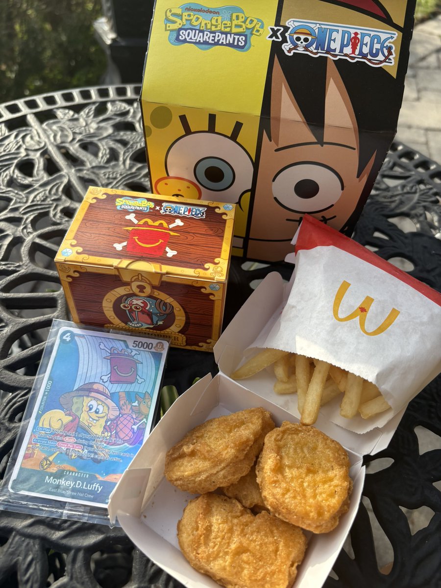 acebunnytcg's tweet photo. canada got the one piece happy meal !! i am very happy with my gary x chopper toy https://t.co/nAxWdTiVz8