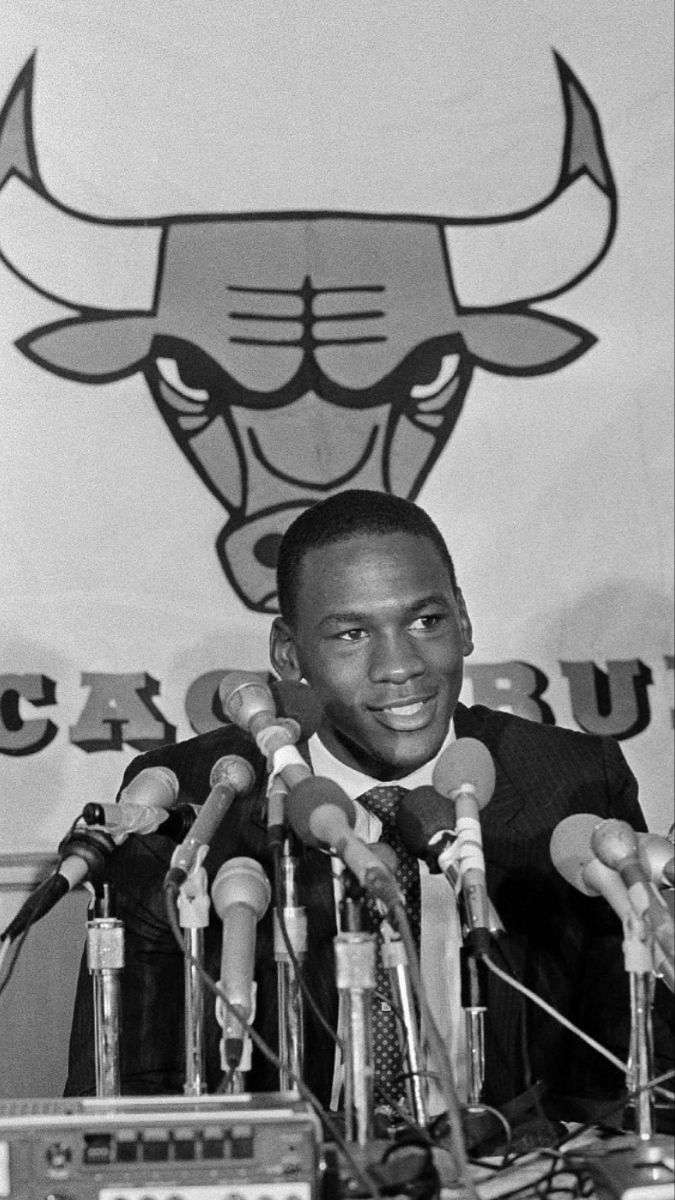 paulieknep's tweet photo. Michael Jordan https://t.co/cWmBbD4yyc