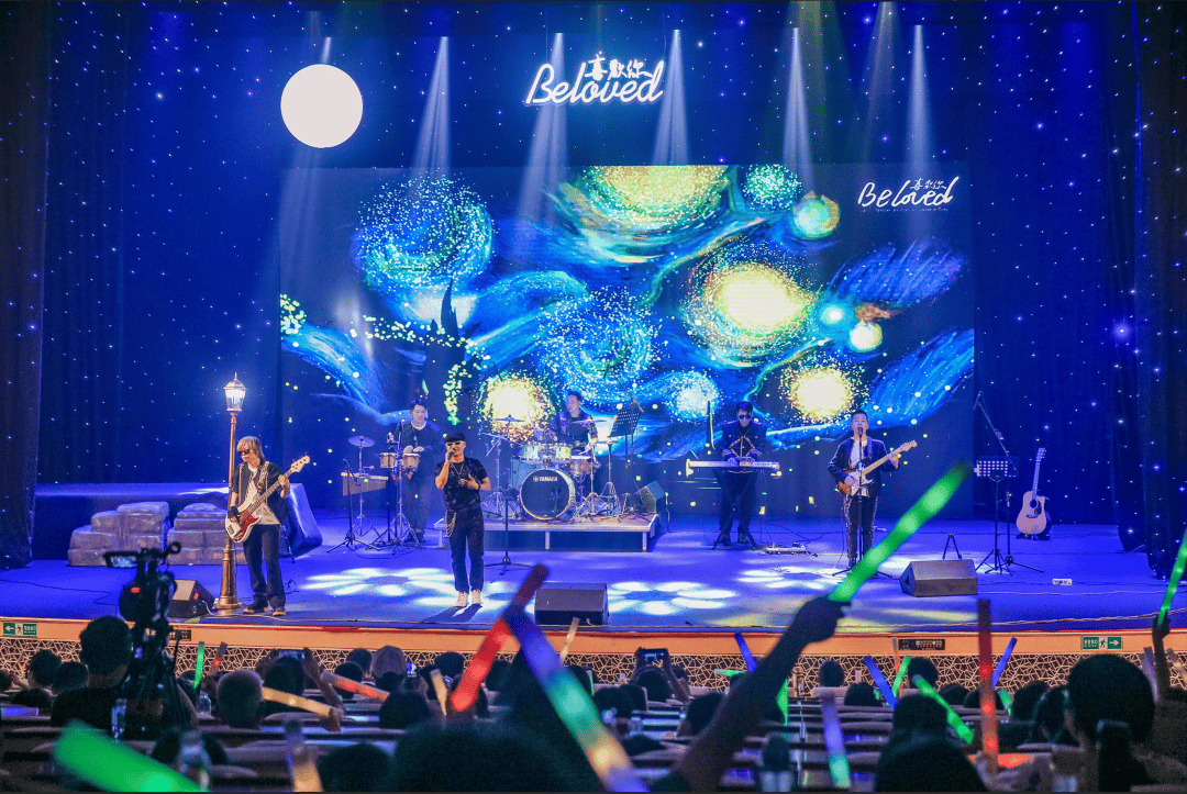 acAe383ZrGp421's tweet photo. Don’t miss the electrifying indie band’s live show tonight at the downtown theater! Tickets flying off the shelves—grab yours before 7 PM! https://t.co/AZnSnFqOUq