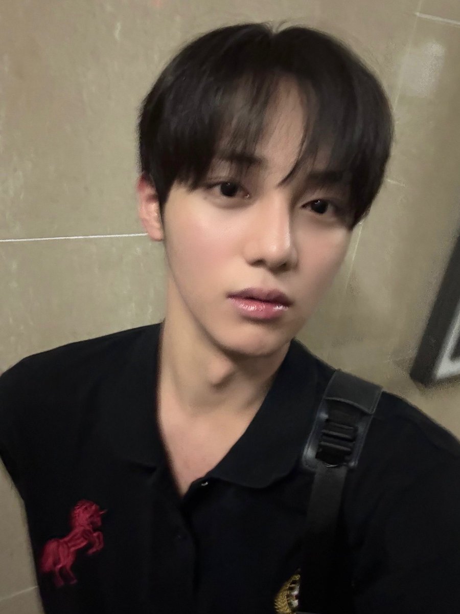 Gocks923923's tweet photo. 오라버니의 얼굴을 보고 오늘도 힘낼게요.. https://t.co/lCdR4noRiW