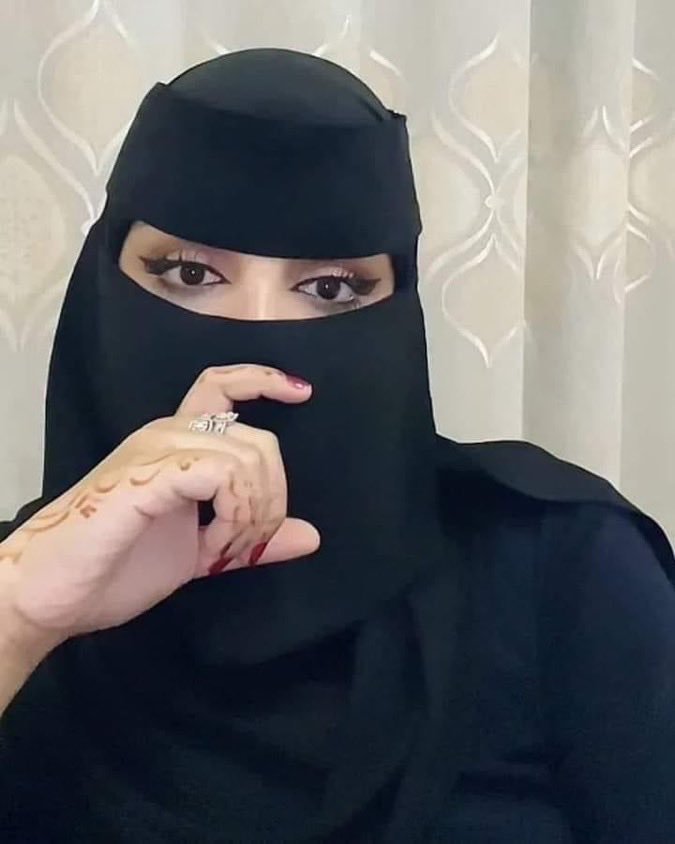 Sdf34C1652's tweet photo. زواج مسيار من الرياض

انا قبيليه شهريه مطلقه بدون اطفال عمري ٣٦ سنه الوظيفه معلمه بيضاء جميله  عندي سكن لحالي حنونه بس ممكن عاليه جمال كلي انوثه وانسانه احب الخير واحب اساعد الناس المحتاجين  وضعي المادي فوق الممتاز طولي ١٦٠ وزني٦٧ جاده بالزواج https://t.co/YicO7iroQj
