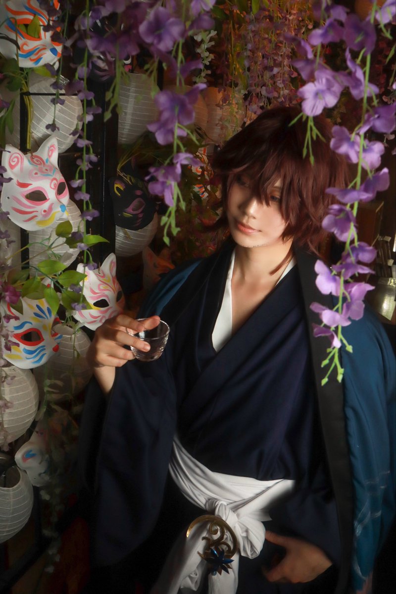 Omiya_Kyo's tweet photo. 【Cosplay* bnal】

酒を見ていかにせましと考ふるひまに百年千年過ぎなむ

『酒ほがひ』

ysi…おみや
撮影…らいら(@sha_4869) https://t.co/1q00VMzkmy