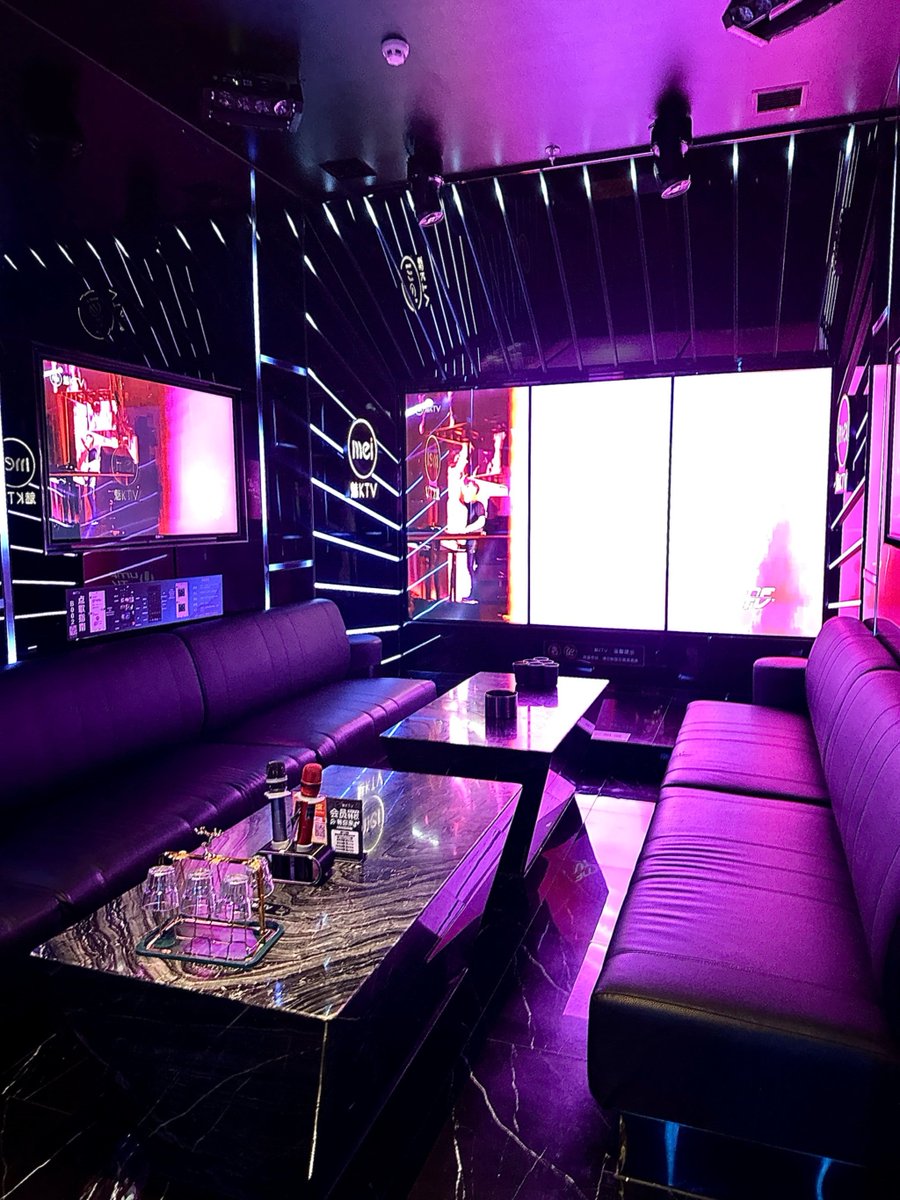 ZoeInoad6's tweet photo. Sing your heart out tonight! KTV vibes, non-stop hits, and all the fun you need with friends. Let’s hit that mic and make unforgettable party moments! https://t.co/HeCPhJCgWF