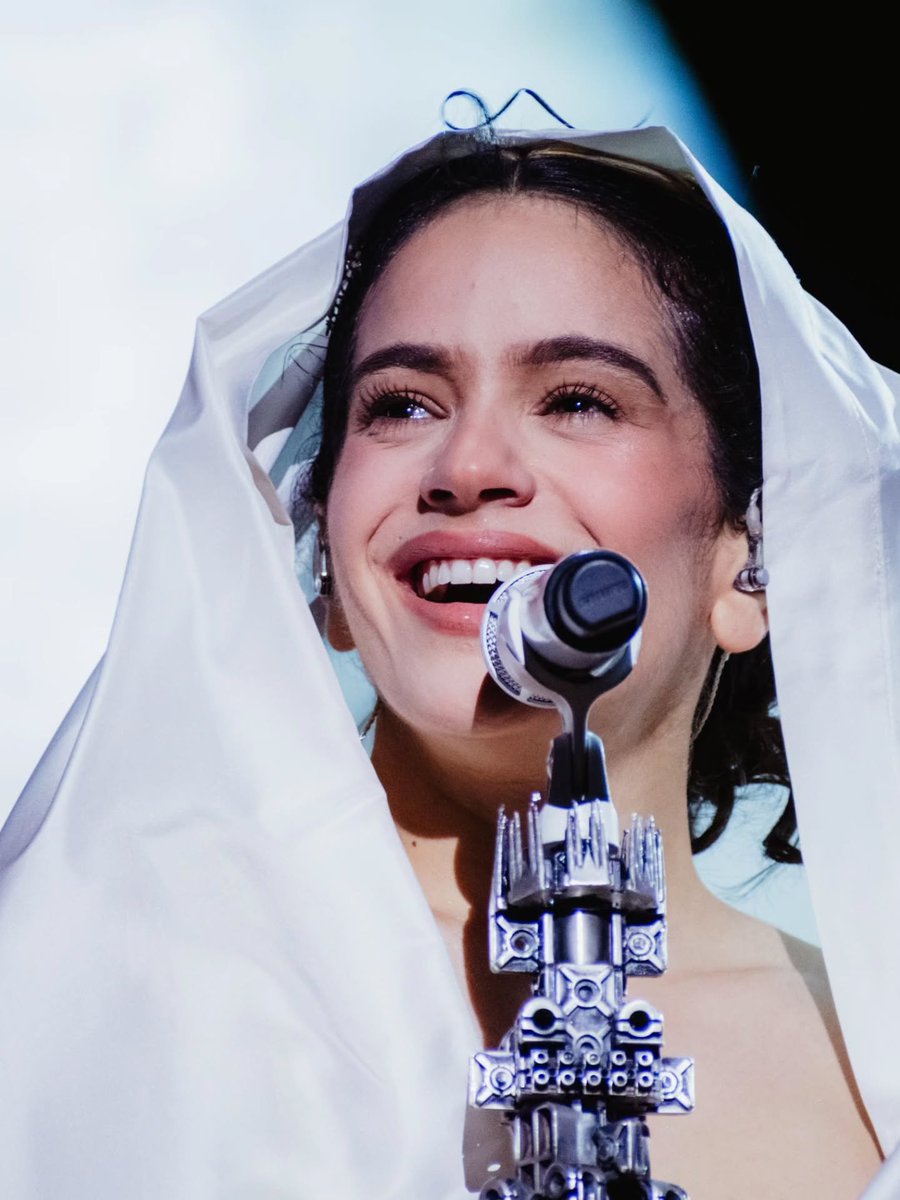 rosaliasfave's tweet photo. she is my life, my hope, my happiness, my savior😭💝 https://t.co/ZnzN2IqtLo