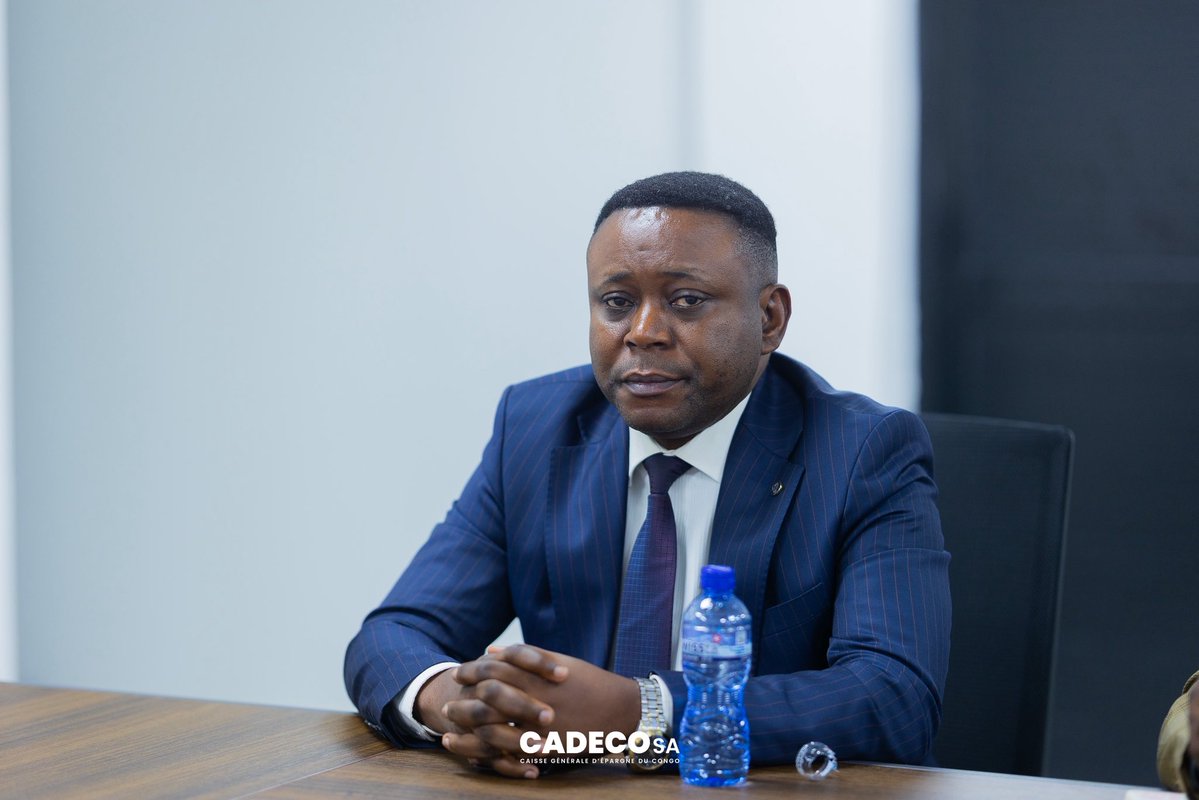 cadeco_sa's tweet photo. Le Gouverneur du Mai-Ndombe, Nkoso Kevani, et le Directeur Général de la CADECO SA, Célestin Mukeba Muntuabu, ont échangé sur l’implantation prochaine de la CADECO dans la province : paie des fonctionnaires, mobilisation des recettes et accompagnement des projets structurants.

#CADECO #MaiNdombe #RDC