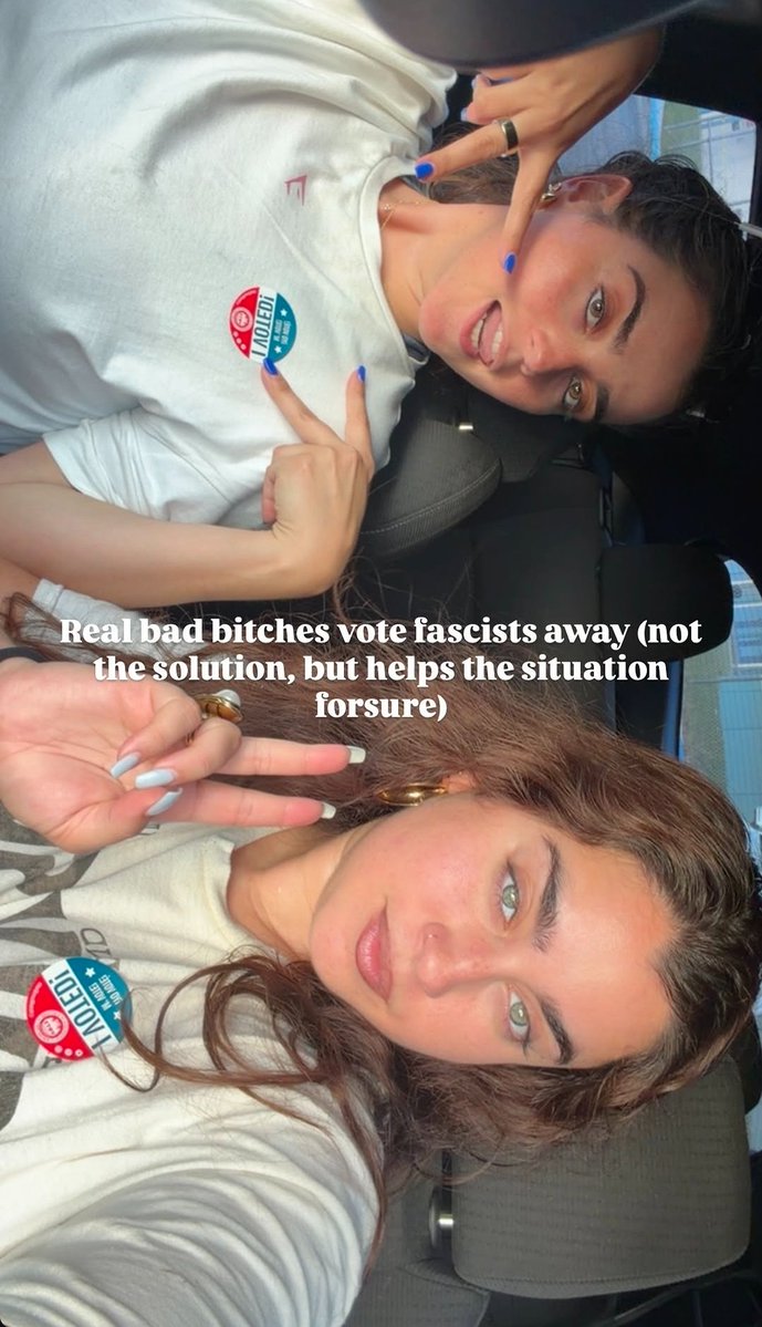 sitelaurenjbr's tweet photo. LINDAS E INTELIGENTES!

Lauren postou no Instagram story #2: 

“vad*as de verdade votam pra tirar os fascistas do poder (não é a solução, mas com certeza ajuda na situação)” https://t.co/p2p4h3pOvv