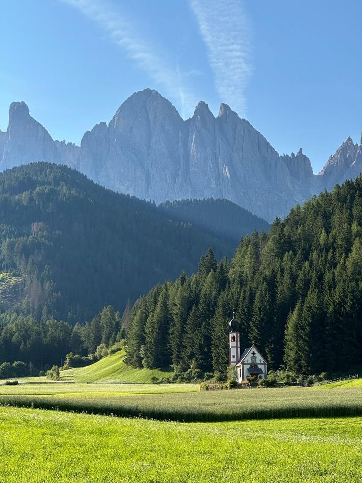 purelivn's tweet photo. Dolomites, Italy https://t.co/geDerz1yTo