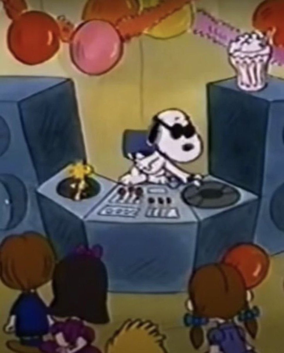 whotfisjovana's tweet photo. how it feels to have the aux https://t.co/xduOVUfSBt