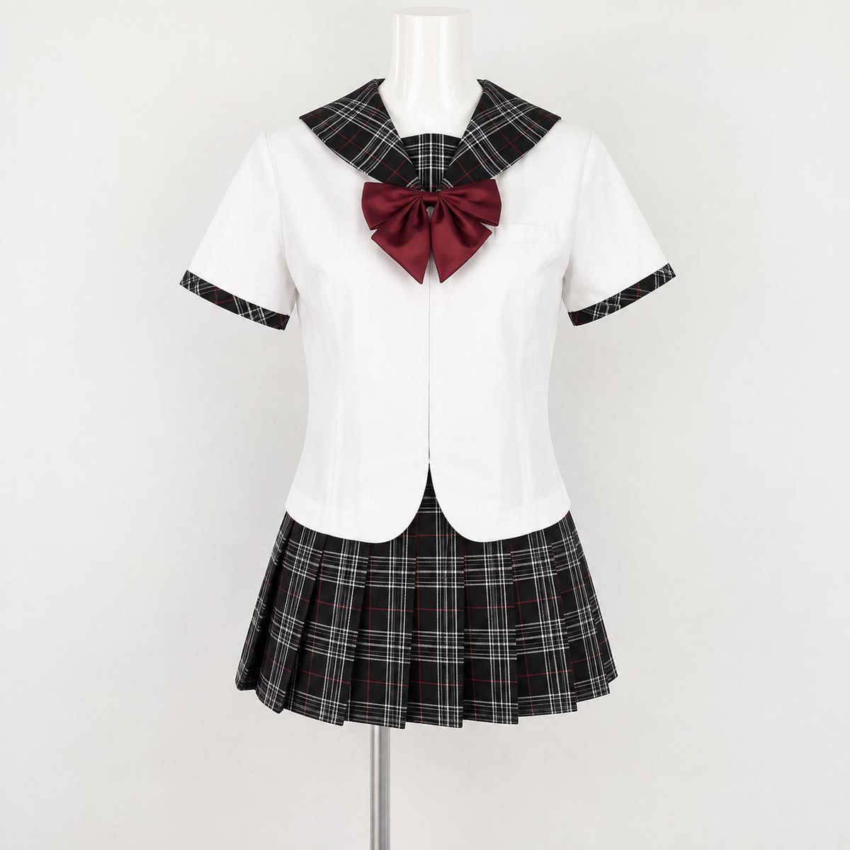 Hina20220731's tweet photo. 襟とリボンが赤のチェック柄のセーラー服 65
引用にてお使いください
他の制服はハイライトに入れています https://t.co/mfE05WWRlO