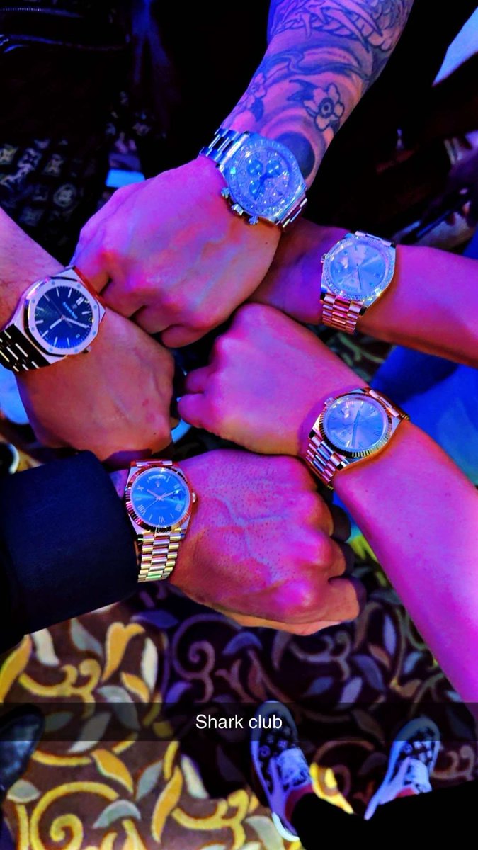 PrivateManPlan's tweet photo. @Herbavelli Shark Club https://t.co/ZfO2CaoHqm