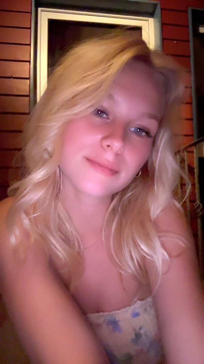 juicyelliem's tweet photo. What would you want me to do if I couldn’t say no? https://t.co/EMicjKGCCs