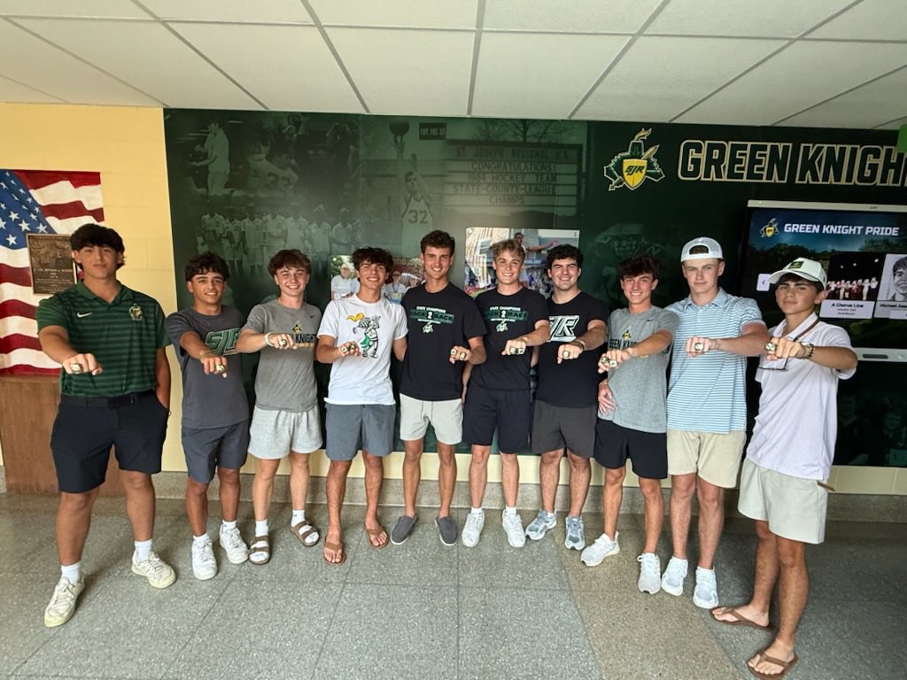 SJRAthletics1's tweet photo. 💍 x2
Tonight Green Knights Golf received their 2026 State Championship rings. Back to Back titles = a lot of bling ✨Congrats boys!
#SJRGolf
#Back2Back
#StateChamps https://t.co/FqnPKWS1v2