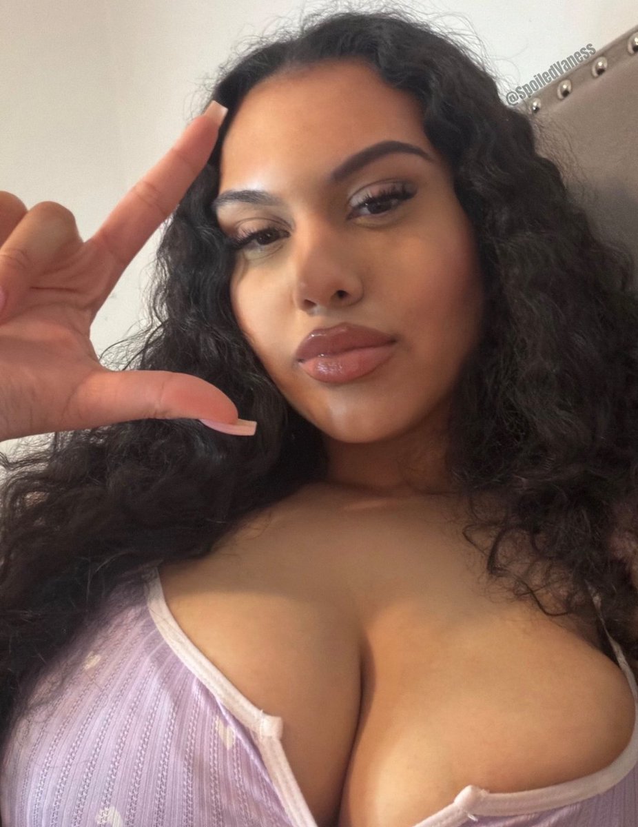 HungAlphaDaddyy's tweet photo. I'm doing cuck group chats and video calls with @SpoiledVaness NOW

Message daddy to be the first victim 🤭🫵 https://t.co/bsvgfagzpF