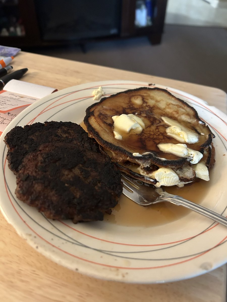 DebbieEve54's tweet photo. I made homemade pancakes and sausage patties., if you can’t say nothing nice don’t say anything at all please https://t.co/uSHLx45dT2