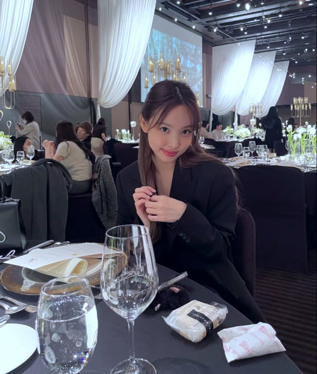 janewithluuv's tweet photo. ㅤ
ㅤㅤㅤ𝙅𝙖𝙣𝙚 as your gf. 🩷
ㅤ https://t.co/wcuxNZwugf