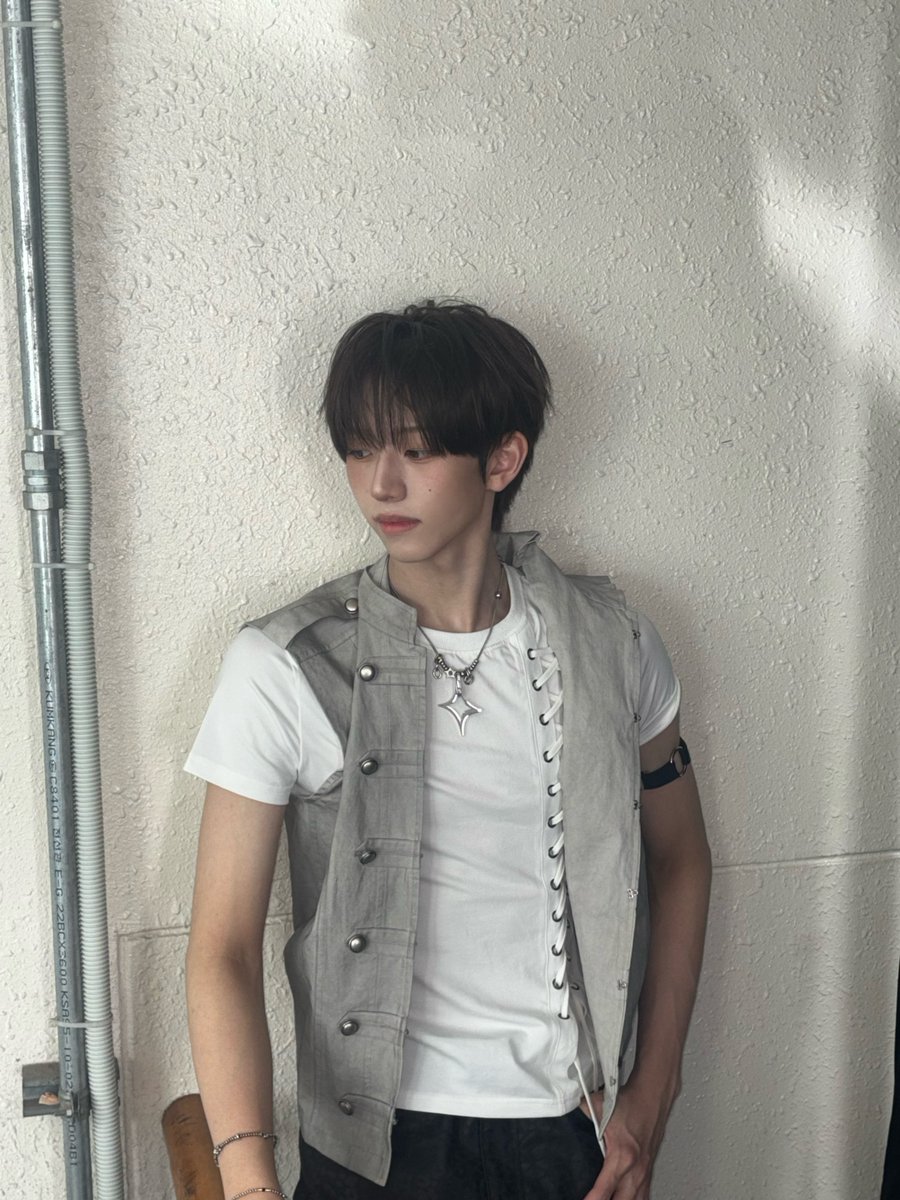 idntt_cosmo's tweet photo. 검정누리 왔다~~~

#idntt #아이덴티티
#yesweare #박누리 #parknuri https://t.co/r5MRKwc57y