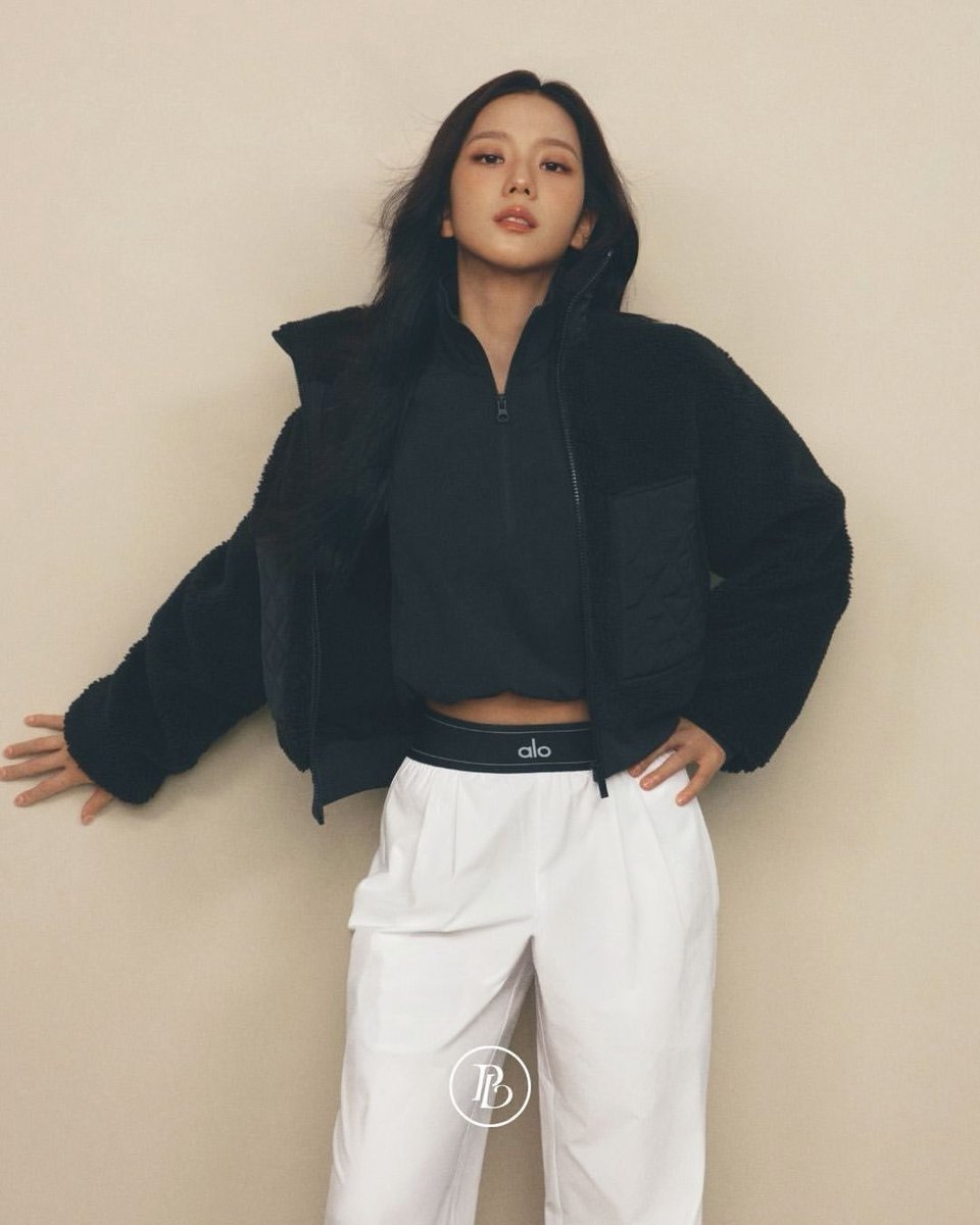 NEWSJISOO's tweet photo. #JISOO x alo. https://t.co/tupwHRycIz