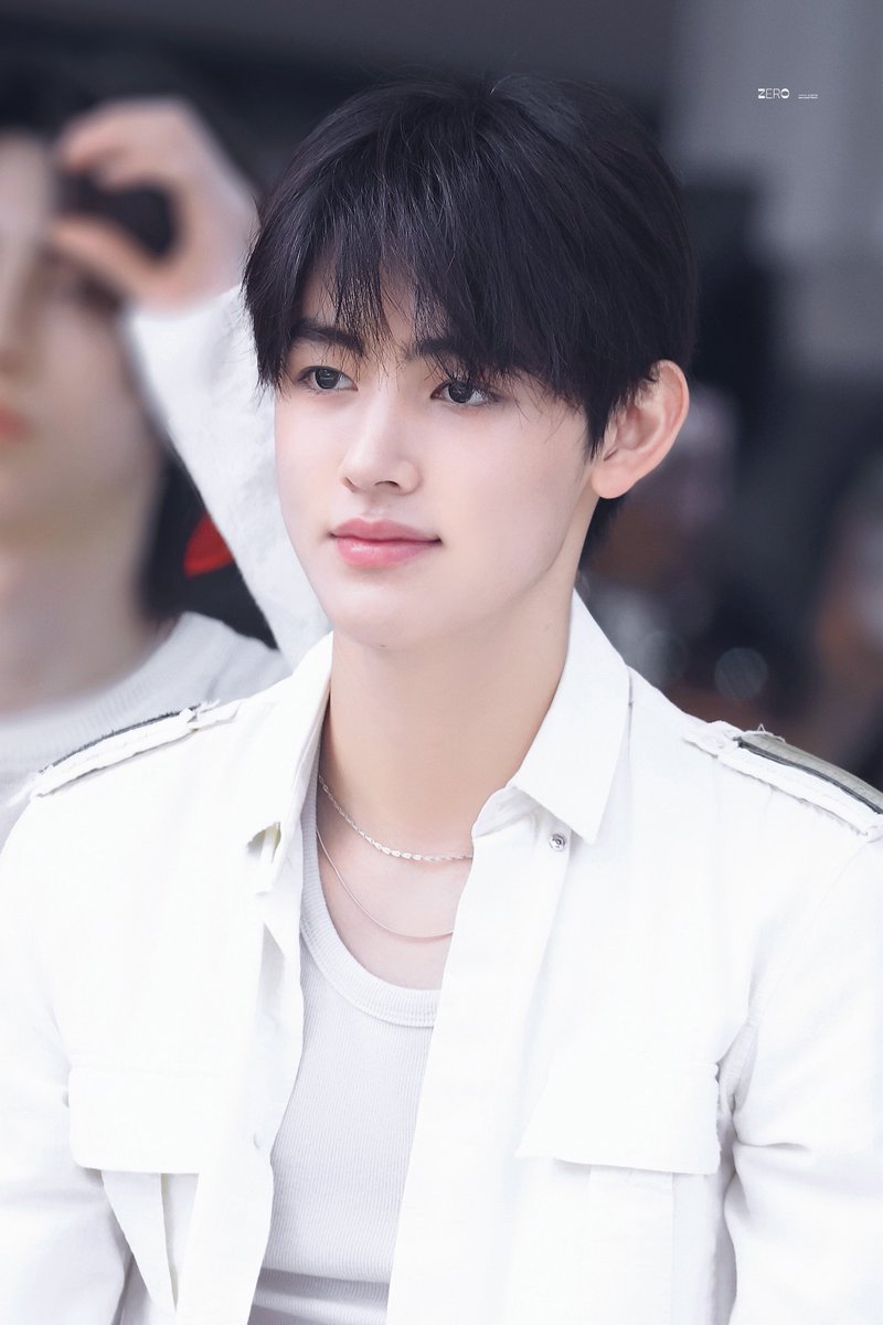 S_Zero113's tweet photo. 260819 예뿌당
#성현 #SEONGHYEON #코르티스 #CORTIS https://t.co/dILIxBSMAH