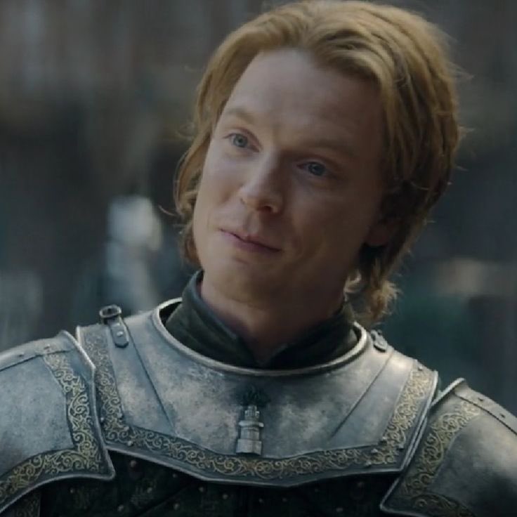 targaryenling's tweet photo. freddie and his sister both have androgynous faces 💆🏻‍♀️ https://t.co/xRej9TvBoJ