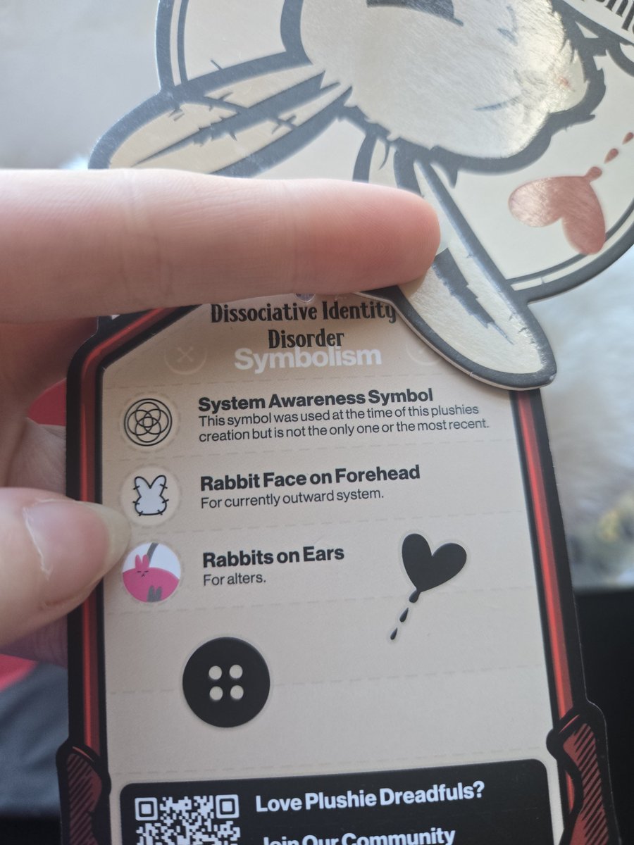 Crimson_Count's tweet photo. "What made you cry today?"

Receiving the DID plushie that my friendo and mod bought me 🥹

I love them so much ;-;

I've also wanted a Plushie Dreadful fof ages https://t.co/N4cCv7bJXO