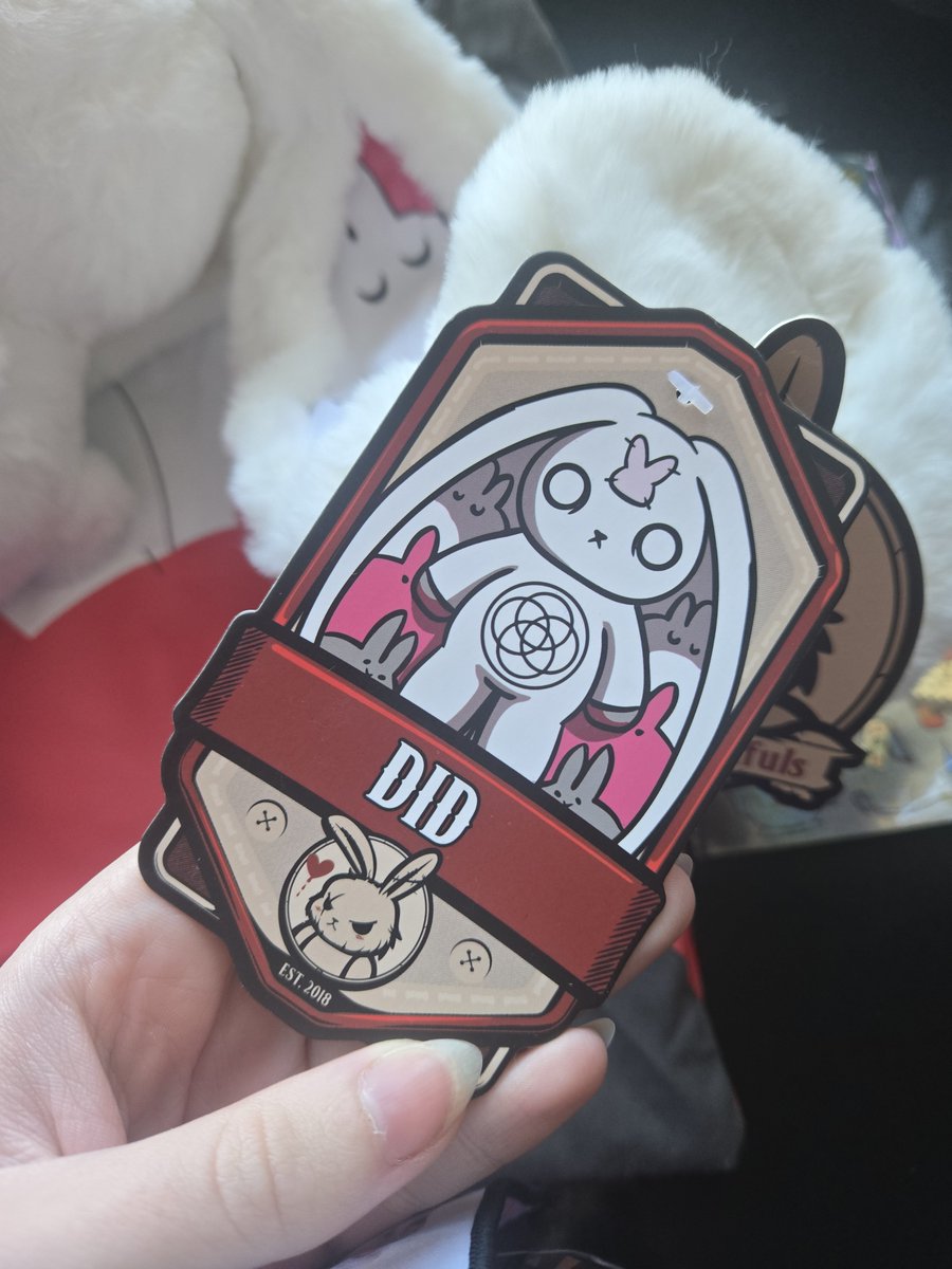 Crimson_Count's tweet photo. "What made you cry today?"

Receiving the DID plushie that my friendo and mod bought me 🥹

I love them so much ;-;

I've also wanted a Plushie Dreadful fof ages https://t.co/N4cCv7bJXO