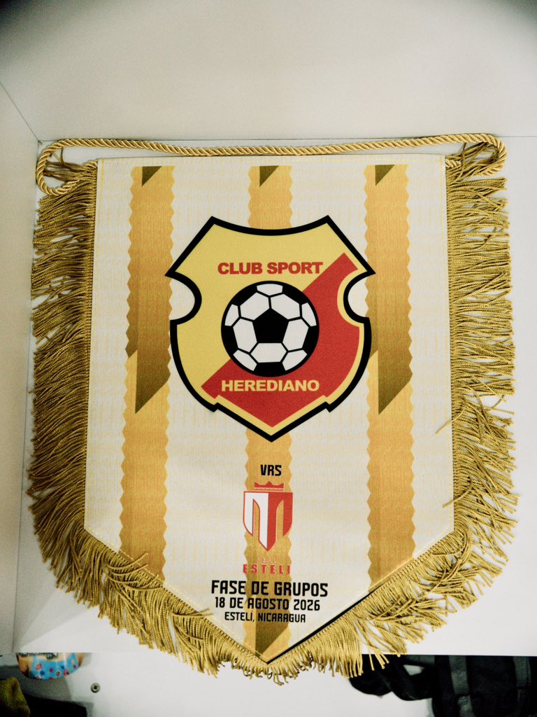 csherediano1921's tweet photo. ¡CAMERINO LISTO PARA NUESTRO JUEGO DE COPA CENTROAMERICANA! ❤️💛 https://t.co/y0NwVUw70k