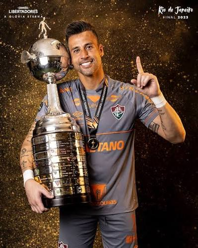 VerdadeFlu's tweet photo. 𝐅𝐀𝐁𝐈𝐎 𝐃𝐄𝐈𝐕𝐒𝐎𝐍 𝐋𝐎𝐏𝐄𝐒 𝐌𝐀𝐂𝐈𝐄𝐋
306 JOGOS
156 VITÓRIAS
70 EMPATES
58,61% DE APROVEITAMENTO
6º GOLEIRO COM MAIS JOGOS
4º GOLEIRO COM MAIS CLEAN SHEETS
CAMPEÃO DA LIBERTADORES, DA RECOPA E CARIOCA

ÍDOLO DO FLUMINENSE FOOTBALL CLUB! https://t.co/kwSWjStz2J