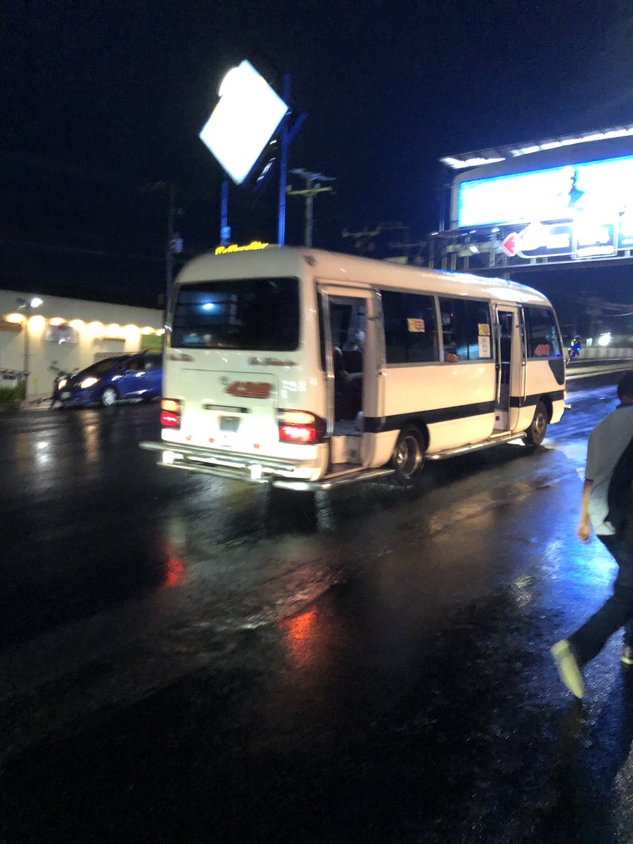 NenaRodrguez19's tweet photo. @VMTElSalvador Señores del @VMTElSalvador por favor pongan más control al personal de la ruta 42B, el motorista maneja como loco y cuando uno les dice que manejen con precaución se ponen a discutir y que si le hablo a la policía que allí ala vuelvan están y no pasa nada. Que pasa con esta gent? https://t.co/5uzRWWgM3m