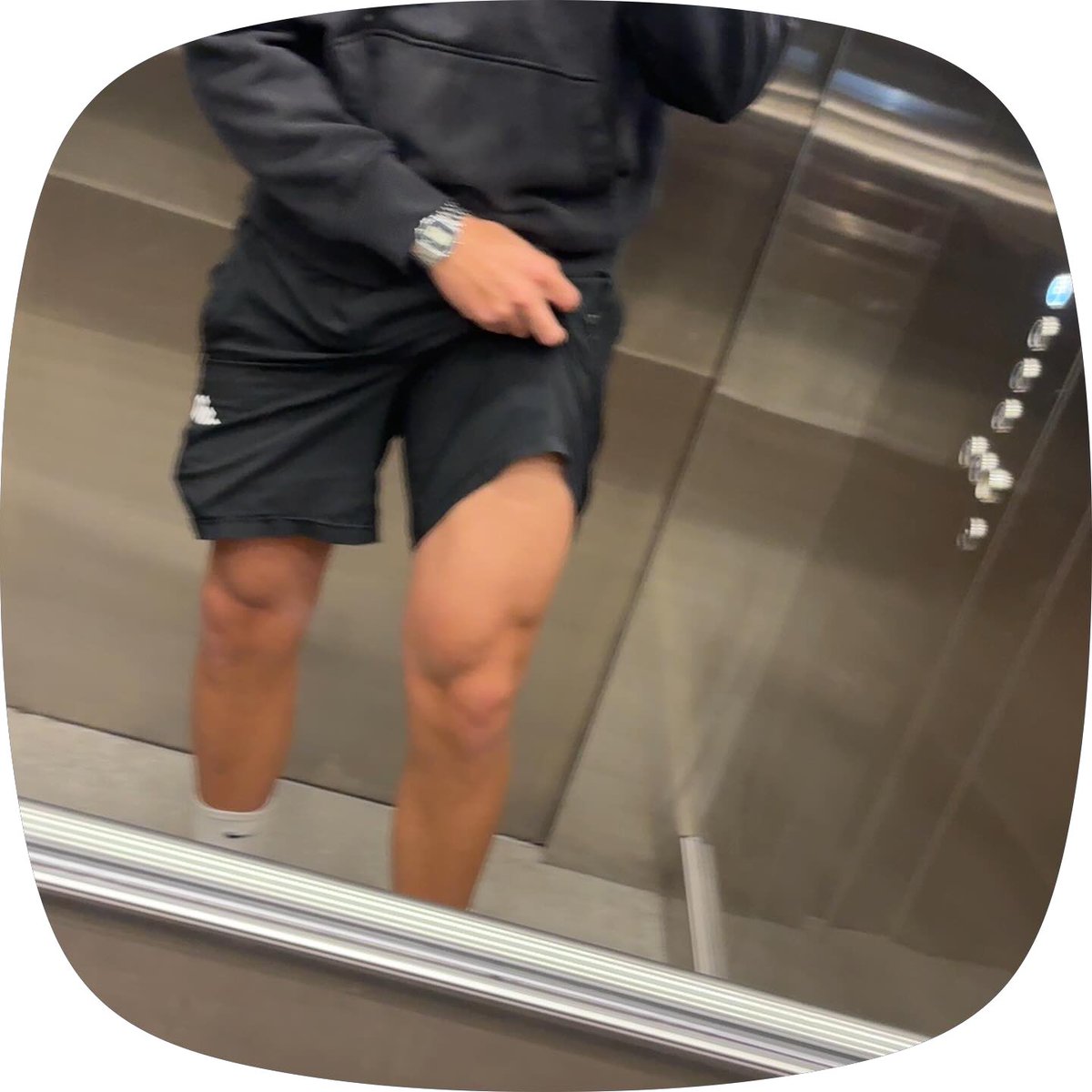 Benjanico_'s tweet photo. Feliz pq xfin salieron 207kg en haka https://t.co/eVDScDNB7j