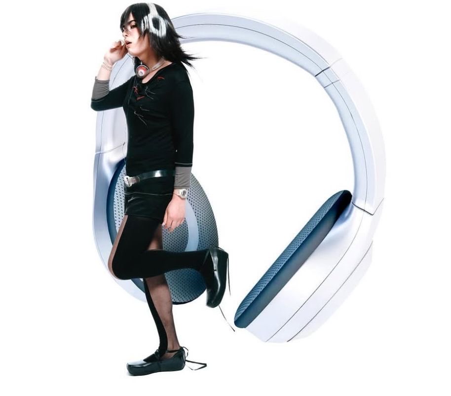 underscorestyle's tweet photo. underscores in the Koss KPH30i Clear On Ear headphones ❤︎
Sporting these headphones in her U-Live Q4 photoshoot! 

✱ Proceed to check out。。。
               『 𝄃𝄃𝄂𝄂𝄀𝄁𝄃𝄂𝄂𝄃 』https://t.co/mautKKovy5 https://t.co/Tn78hlzGfZ