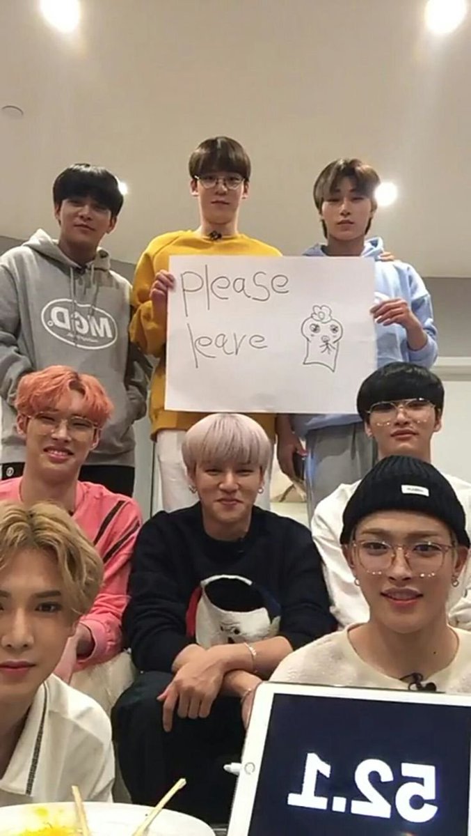 sannaslvsan's tweet photo. 𐔌  ⋆. buscando mutis ೀ 

   08  ౿  🇦🇷  ౿  she/her
ateez ⊹ cortis ⊹ lngshot ⊹ skz

୨୧ #kpoptwt #anitwt 
cualquier fandom me viene bien pero NECESITO atinys

interactúo, hablo como villera y agarro confianza rapido
Otros: manhwas bl, jjk, alien stage

like + rt = mutis https://t.co/BZtSyuQA48