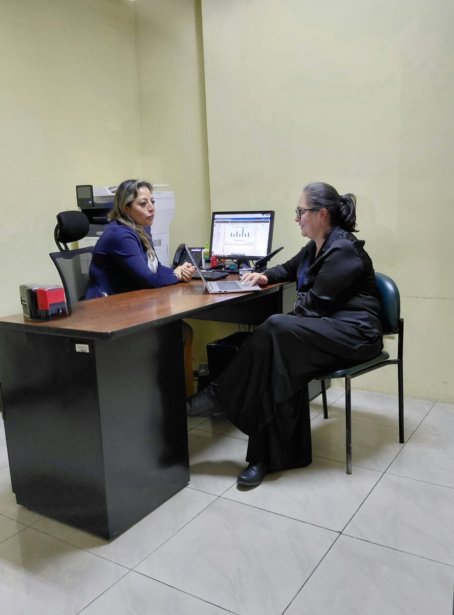 MediacionCJ's tweet photo. 📍 | #MediaciónEnTerritorio

En #Chimborazo, ciudad de Riobamba, la Directora del Centro Nacional de Mediación de la Función Judicial realizó una visita técnica con el propósito de fortalecer la gestión de los servicios de mediación y verificar aspectos relacionados con la atención que se brinda a la ciudadanía.

Durante la jornada, se revisaron aspectos técnicos y operativos, así como oportunidades de mejora para continuar fortaleciendo la prestación del servicio de mediación en territorio.

Estas acciones reafirman el compromiso de la Dirección del Centro Nacional de Mediación de la Función Judicial con el fortalecimiento de sus servicios y con el acceso de la ciudadanía a mecanismos ágiles, gratuitos y eficaces para la resolución pacífica de conflictos.

#Mediación #ResuelveConflictos #ConstruyeAcuerdos🤝