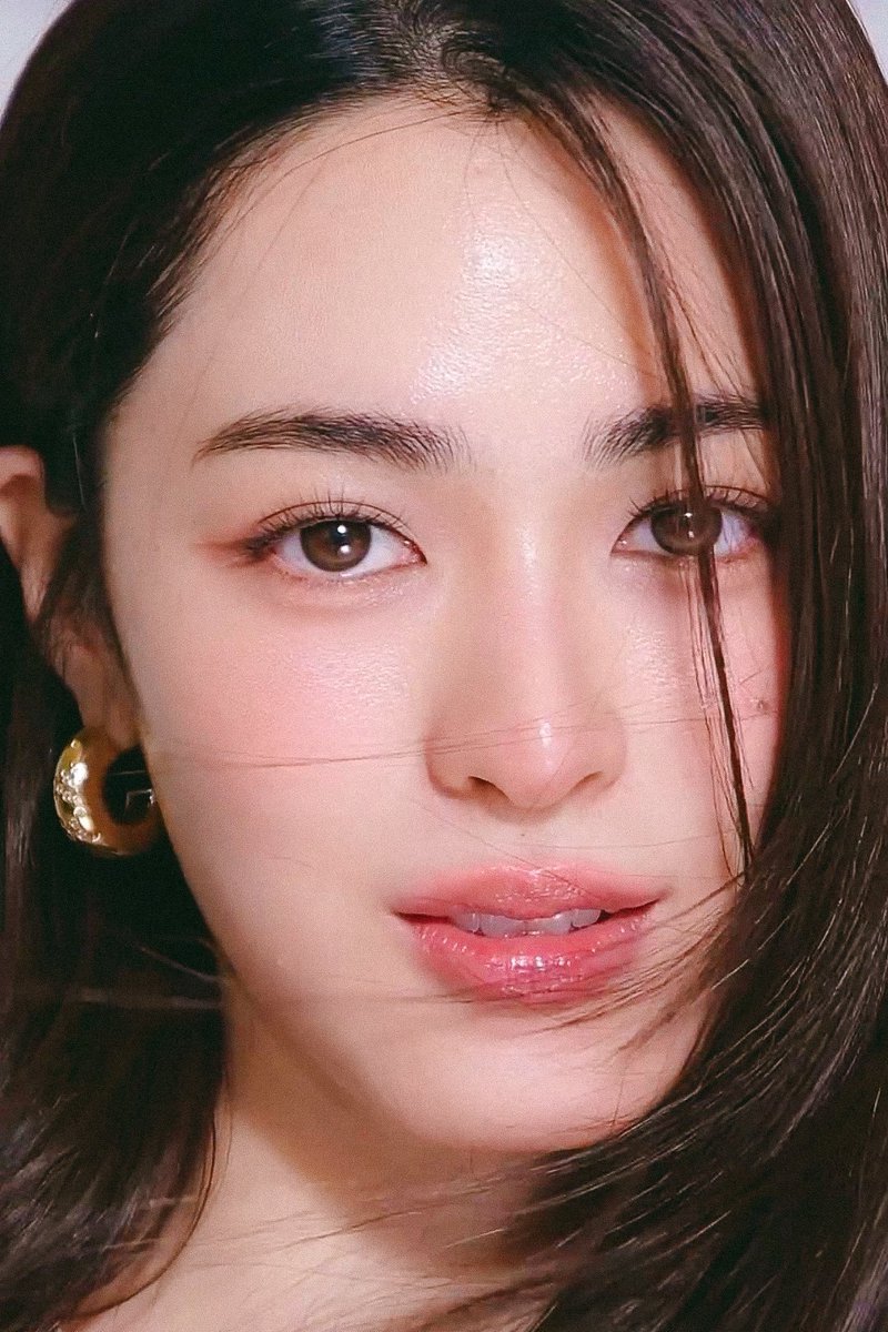 TrendLingTH's tweet photo. "หลิงหลิง ศิริลักษณ์ คอง" 
        
🏆 Most Beautiful Woman Alive 2026
ผู้หญิงที่สวยที่สุดในโลก ประจำปี 2026

🇹🇭 Most Beautiful Thai Actress 2026
นักแสดงหญิงไทยที่สวยที่สุด ประจำปี 2026

LINGLING MOST BEAUTIFUL
#LinglingMostBeautiful2026
@linglingsirilak https://t.co/jpeqhT7SB6