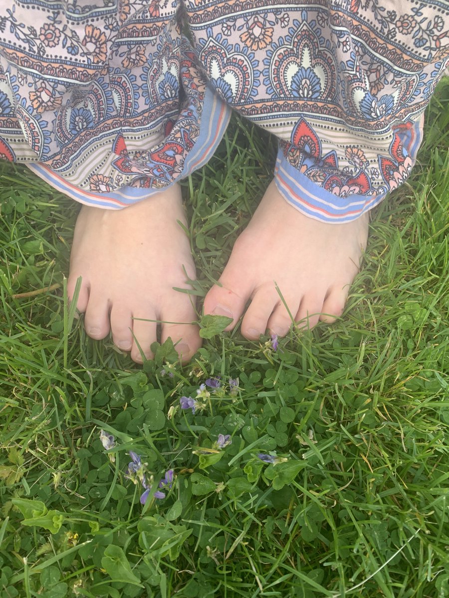 KitLillithMeow's tweet photo. I start with my feet. Your wallet follows. Admiration is the key to life. https://t.co/69wJWbvZTn