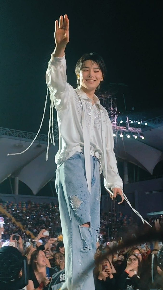 flop_rebog's tweet photo. Ya vuelve por favor!!!🫶😭

BRING RUN IT TOUR TO CHILE

#ChileIsWaitingForSKZ
#RunItTourInChile
@dgmedioschile @jypnation https://t.co/9fPRPu1eBj