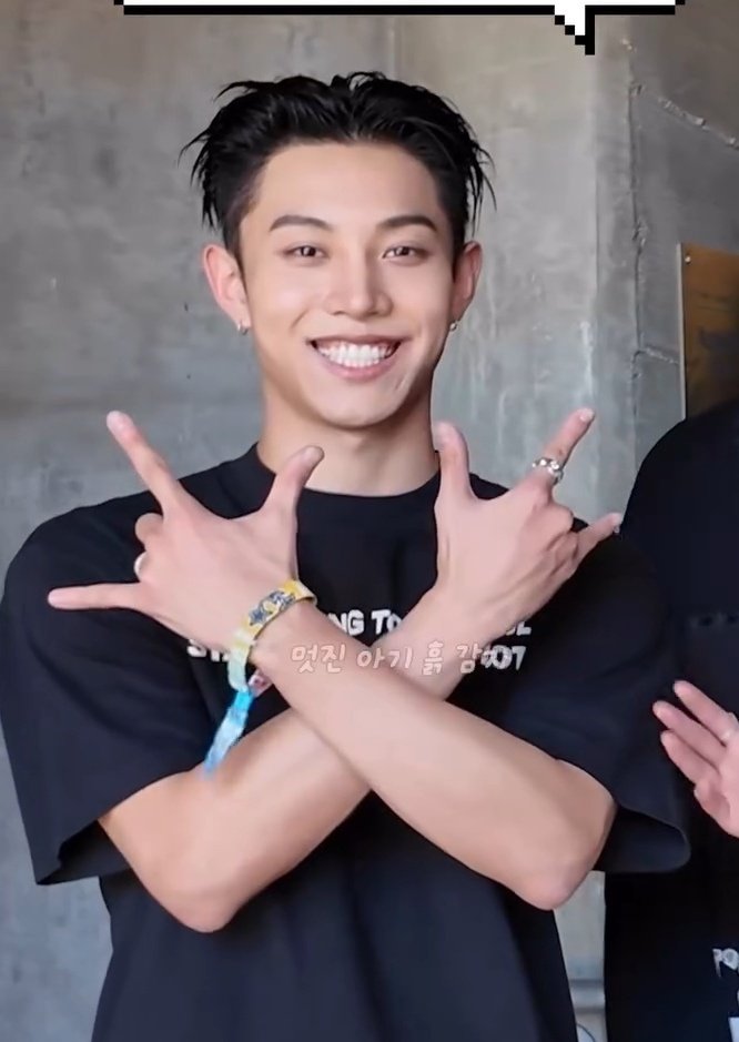 morelove_kr's tweet photo. 🤟🤟 https://t.co/wk1htiQXrN