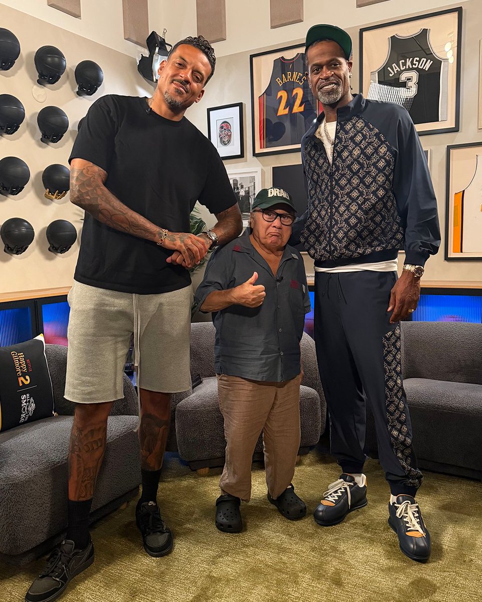 allthesmokeprod's tweet photo. Y’all already KNOW this one’s gonna be wild 🤣 🐐

Certified legend Danny DeVito pulled up to ALL THE SMOKE

Stay tuned 💨 https://t.co/zfknuHlURw