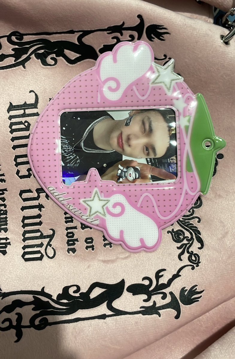 ccllriii's tweet photo. Uwuwu miren el koso q me compré :3 https://t.co/cXbbe7InbI