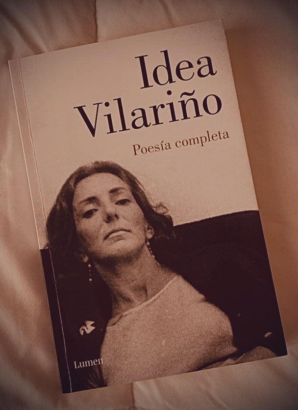 rhoda_2912_'s tweet photo. Idea Vilariño es de mis poetas favoritas.
A los once años me enamoré perdidamente de un compañero de escuela de apellido Vilariño. Cuando descubrí a Idea, años después fue como revivir  ese primer amor.
Lo que sigue es una carta que Idea le escribió a Onetti, su tormentoso amor. https://t.co/bBeeGdQwnO