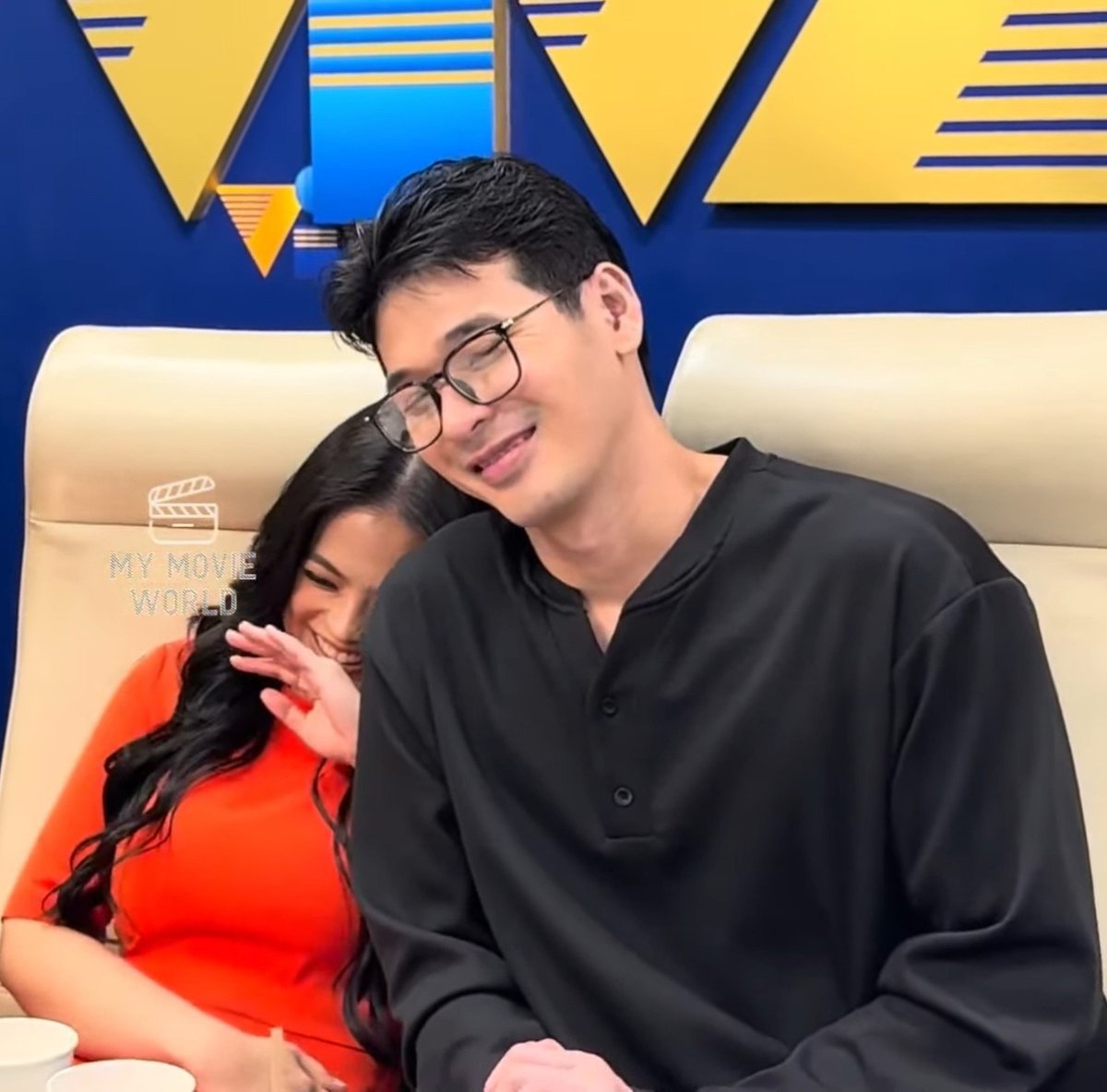 Mhadyyy_24's tweet photo. Ang sarap mag-ship ng trentahén, you know why?
 It’s just not a loveteam anymore, not merely an on-screen partnership
The way Bea answered the questions yesterday—my girl was so eloquent and genuine, and you could tell that she knew exactly what she wanted to protect
G'morning🌶️ https://t.co/ax2ruIXhBH