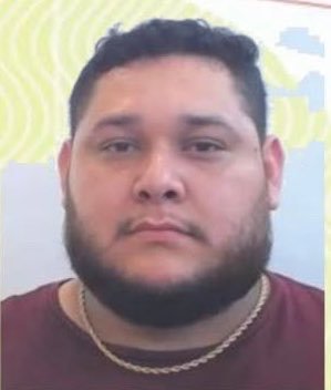 ocusberry2525's tweet photo. Sanción ejemplar para este pésimo ciudadano (ANTHONY ALCÍVAR) y que se lo investigue. Basta ver su rostro para entender su accionar violento y salvaje
#RedDeTuiterosDemocraticos https://t.co/RRBJz9wdCr