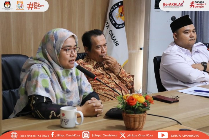 JdihCimahi's tweet photo. Hai #SobatJDIH KPU,bertempat di Aula Rangga Wastu Kantor KPU Kota Cimahi, KPU Kota Cimahi melaksanakan Rapat Pleno dan  Penandatanganan Laporan Hasil Pengisian Kartu Kendali SPIP KPU Kota Cimahi Bulan Juli tahun 2026, Senin (10/8/2026).Rapat diawali dengan pemaparan kartu kendali https://t.co/4Ga7kMBd5e