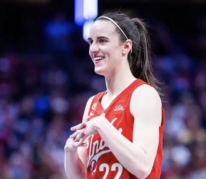 collegebbtoday's tweet photo. Kelsey Mitchell scored 29 points as the Fever defeated the Tempo 101-95 for their fifth consecutive win.

Mitchell extended her WNBA-record streak to 20 straight games with at least 20 points. Caitlin Clark added 24 points and seven assists.

Indiana shot 52.9% from the field, led by as many as 17 and never trailed. The Fever improved to 24-12, while Toronto lost its 11th straight.