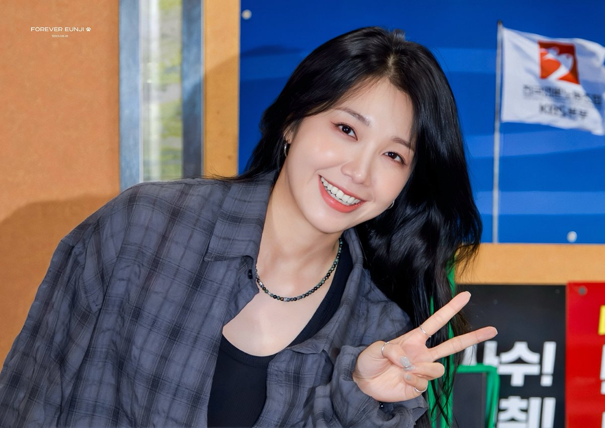 Forever__Eunji's tweet photo. 4K 📸 https://t.co/fRbyT1jYtf
