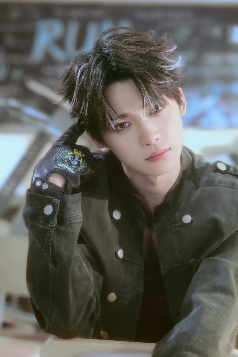 ZiYuOfficialFC's tweet photo. 19082026 ZIYU STUDIO WEIBO UPDATE

“Climb over mountains and rivers, break through every obstacle, and shatter whatever stands in your way！” Let’s RUN IT with ZiYu!

Original Post：https://t.co/vPufafz2Pw

#ZiYu #梓渝 https://t.co/G6HlECPC1S