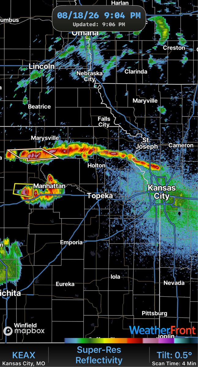 JeffPenner2020's tweet photo. Thunderstorms increasing across central and northeast Kansas will affect KC 11 PM to 7 AM.   Flash flooding and hail are the main threats. Some thunderstorms may produce 40-60 mph wind. https://t.co/MkBeAY19xt